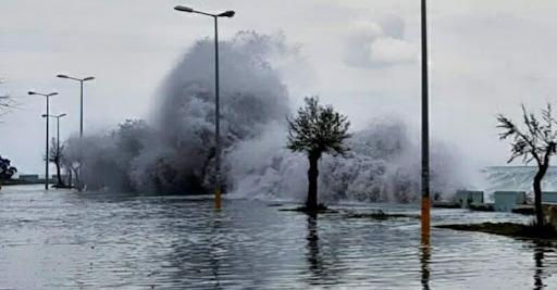 Maltempo sul Tirreno, ordinanze dei sindaci e della polizia locale: chiusi i lungomare di Cetraro, Fuscaldo, Amantea