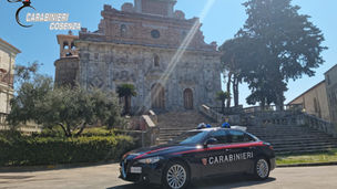 Cinque auto in fiamme nel cosentino: due arresti per incendio aggravato