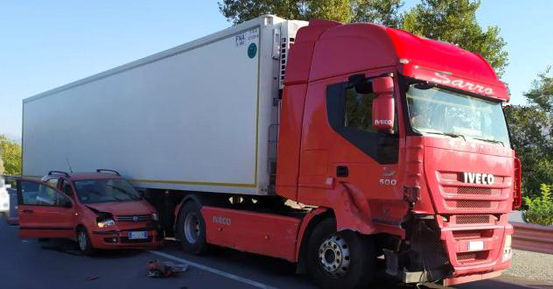 Scalea, incidente sulla statale 18: un ferito