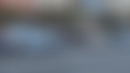 Pattuglia della Polizia di Stato durante controlli alla stazione autolinee di Cosenza