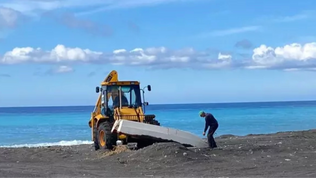 Praia a Mare, imbarcazioni abbandonate sul demanio: scattano sequestro e sanzione