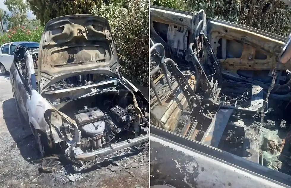 Scalea, auto in fiamme a Baia del Carpino: resta solo il relitto