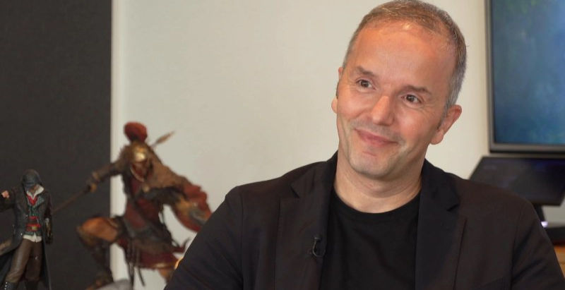 Ex-chefe de Assassin’s Creed processa Ubisoft e exige quase US$ 1 milhão de indenização