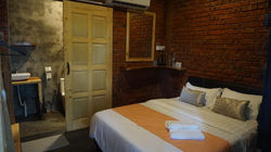 Queen Room 9m2
