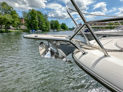 Däcksytor Prestige 390S till salu med båtmäklaren Opulence Yachts