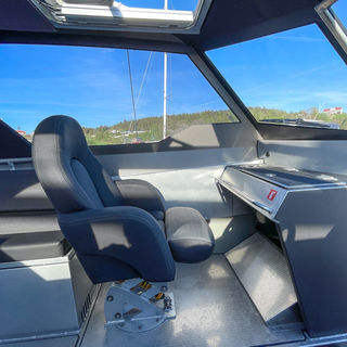 Anytec 868 CAB årsmodell 2018, såld av Opulence Yachts 
