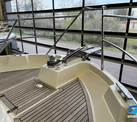 Corvette 340 Trawler 2010 däcksytor till salu - opulence yachts