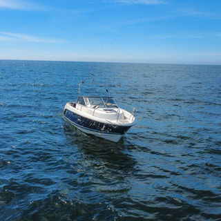 Exteriör Aquador 23 WA såld av båtmäklaren Opulence Yachts