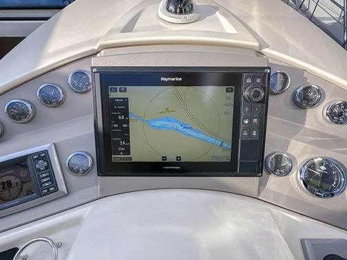 Styrplats Prestige 390S till salu med båtmäklaren Opulence Yachts