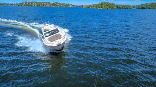 Prestige 390S till salu med båtmäklaren Opulence Yachts