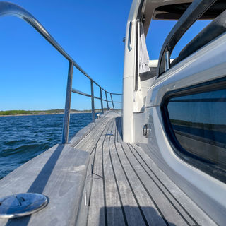 Marex 370 Aft Cabin däcksytor, till salu med Opulence Yachts
