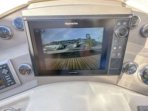Styrplats Prestige 390S till salu med båtmäklaren Opulence Yachts