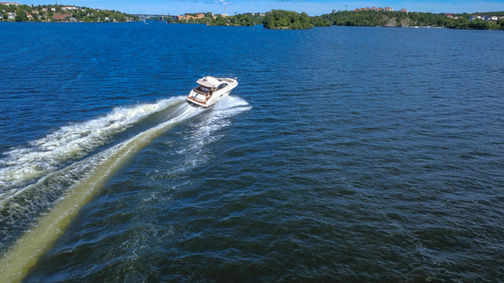Prestige 390S till salu med båtmäklaren Opulence Yachts
