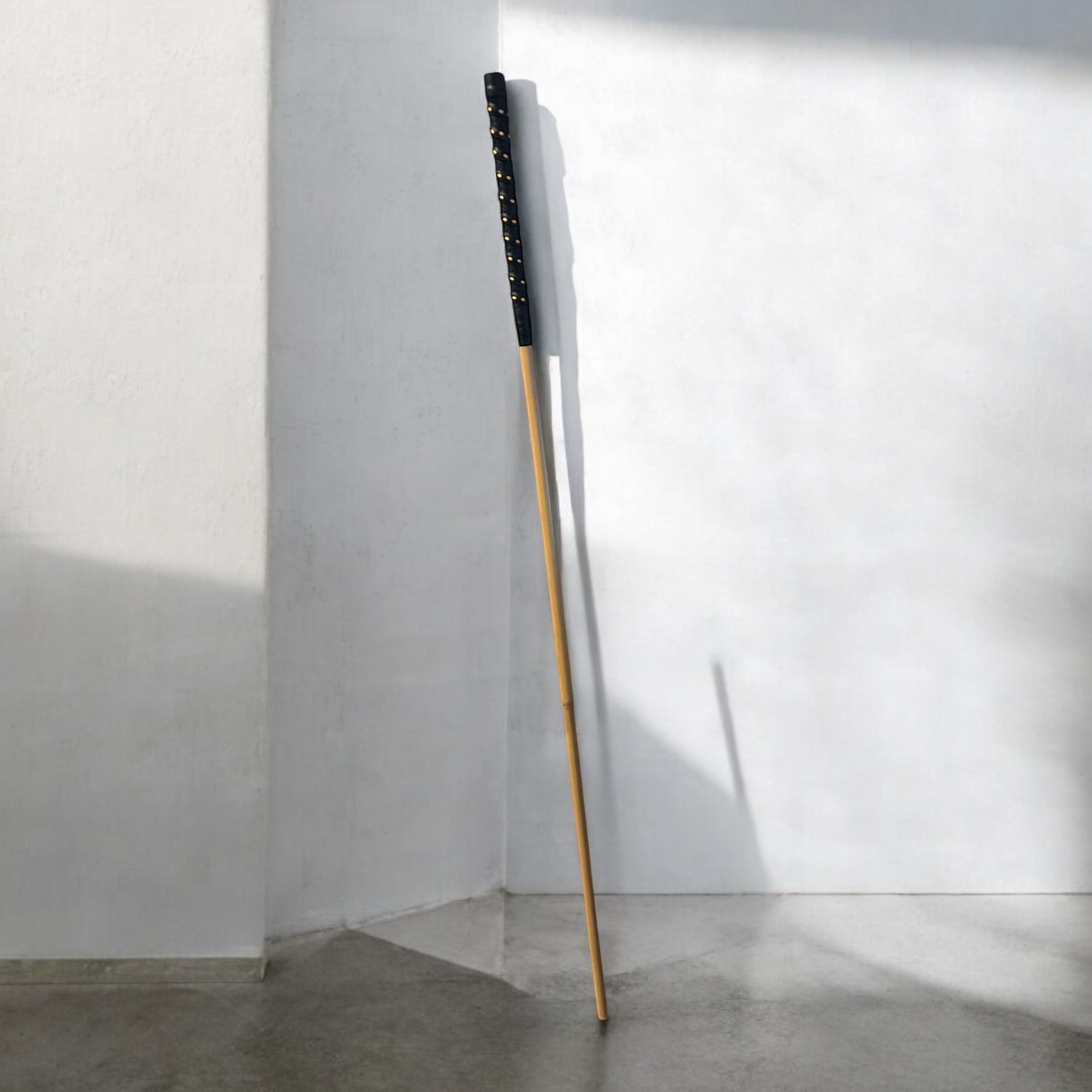 WH Spank 皮付きシンガポール刑罰ケイン 90cm/直径1cm [WHC001_90]