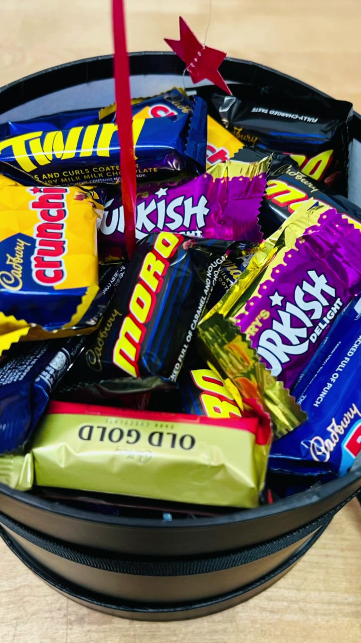Thumbnail: Surprise Balloon - Choc in the box