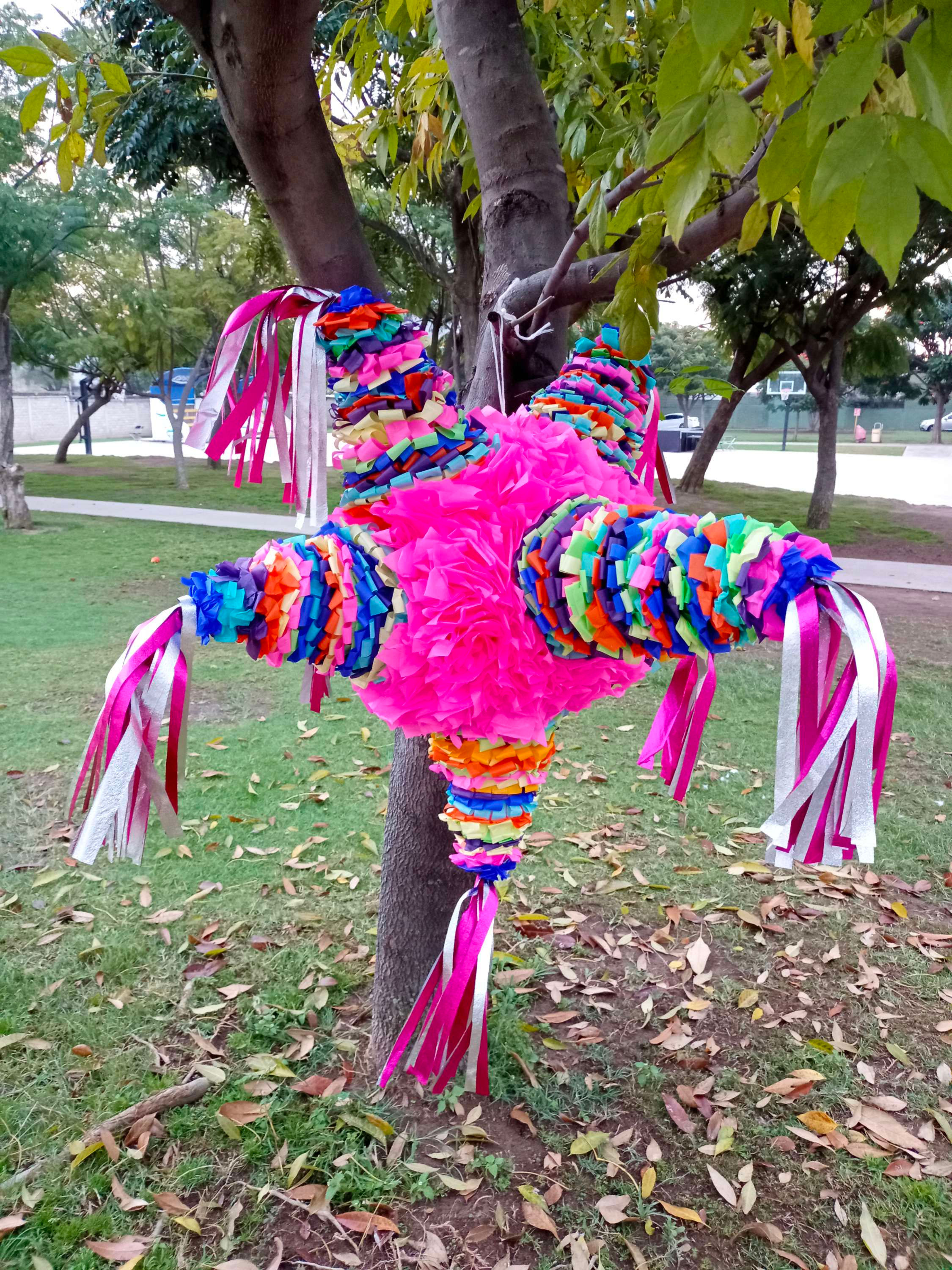 🎉 Piñata 7 Picos 🌟 Navideña 🎄65 cm. circunferencia
