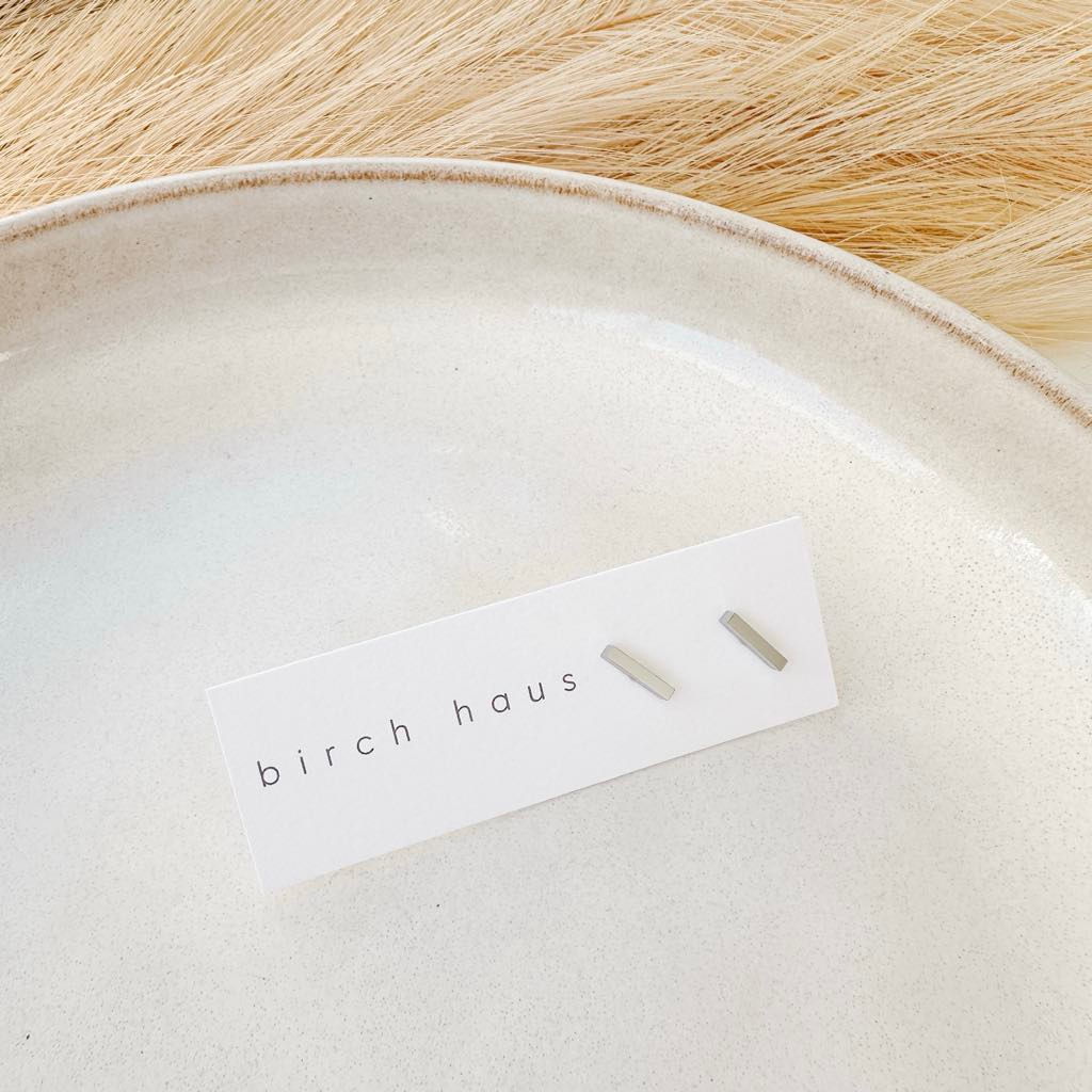 slick silver - bar studs