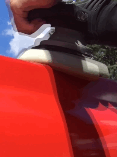 Video of a Flex 3401DA polishing red oxidized paint