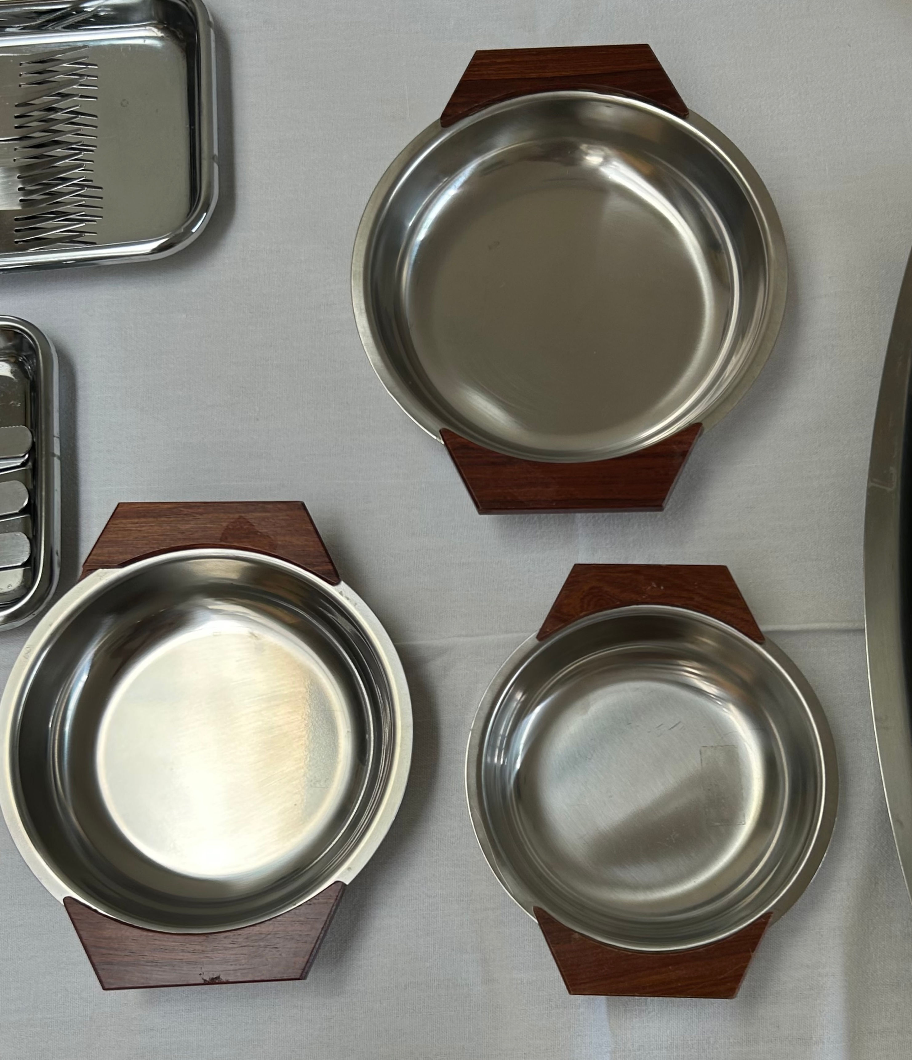 STEEL TEAK TRAYS [3] 