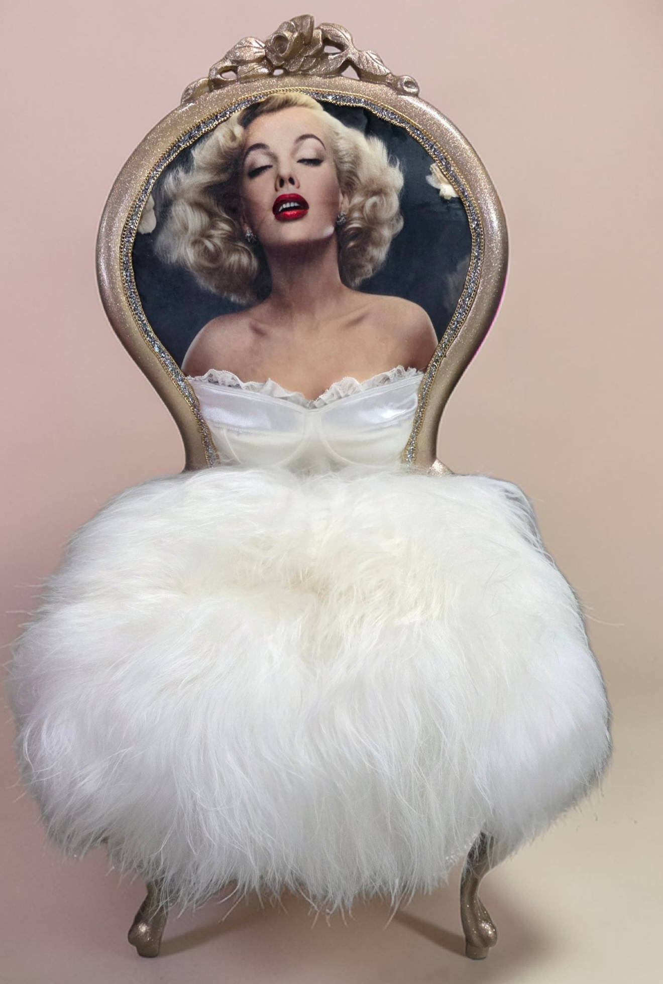 Marilyn Untamed
Chair