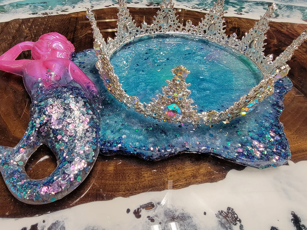 Thumbnail: Mermaid crown tray