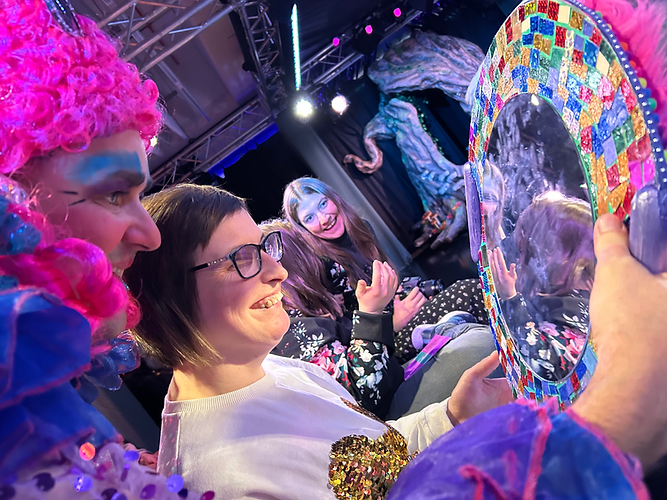 festival-mosaic-mirror-performance