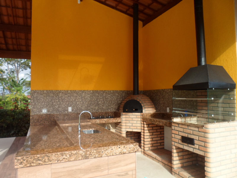 Churrasqueira, forno e balcão em Cond. Ville Chandon (foto 1)