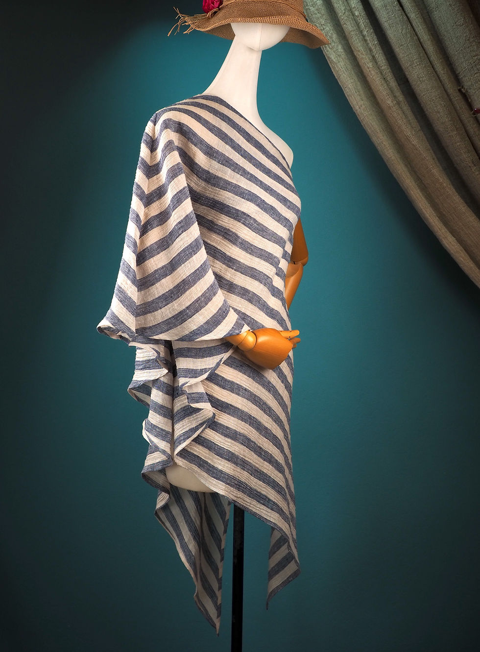 Thumbnail: Striped One Shoulder Tunic
