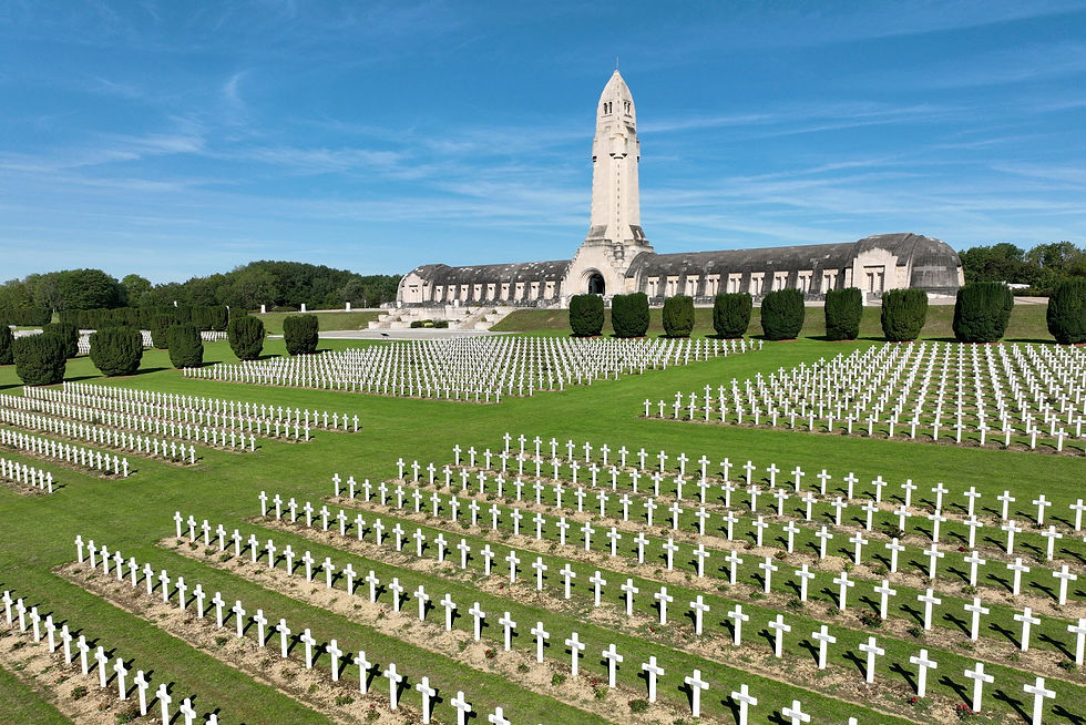 "Nos enfants" de 1914-1918. Nécropole de Douaumont, dans la Meuse. "Morts pour la France"