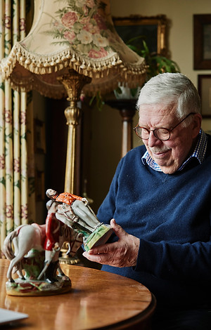 Andrew Morgan antiques and fine art dealer in Clifton Bristol interior