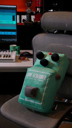 TSMAXI001】Ibanez TUBE SCREAMER ぬいぐるみ | Ibanez & TAMA