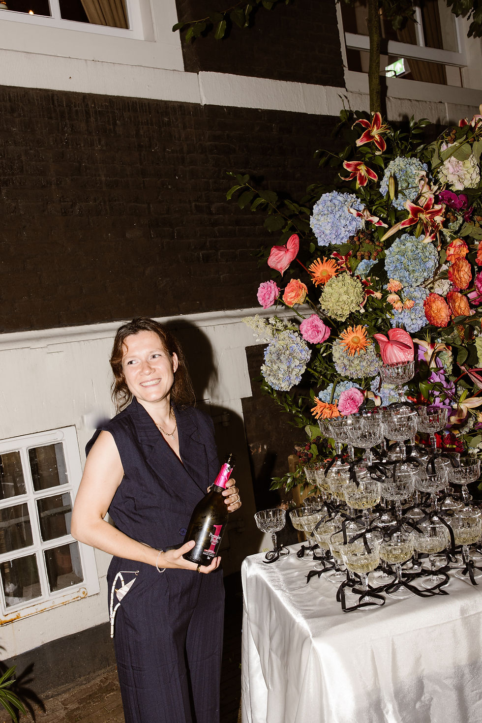 Contact me to see how I can help you with the planning of your wedding!