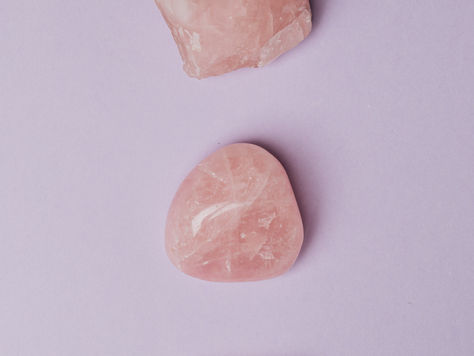 Quartz rose : vertus, bienfaits et signification de la pierre