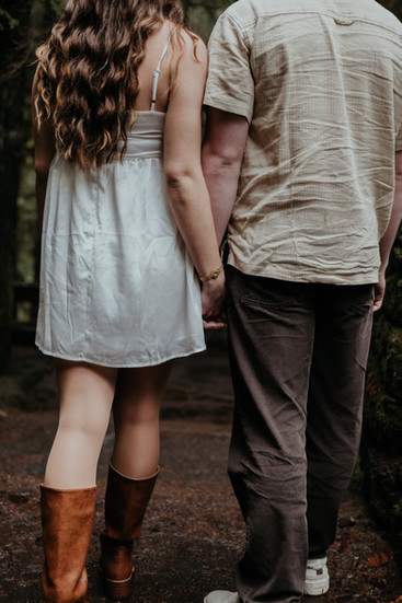 sahalie falls enagement session