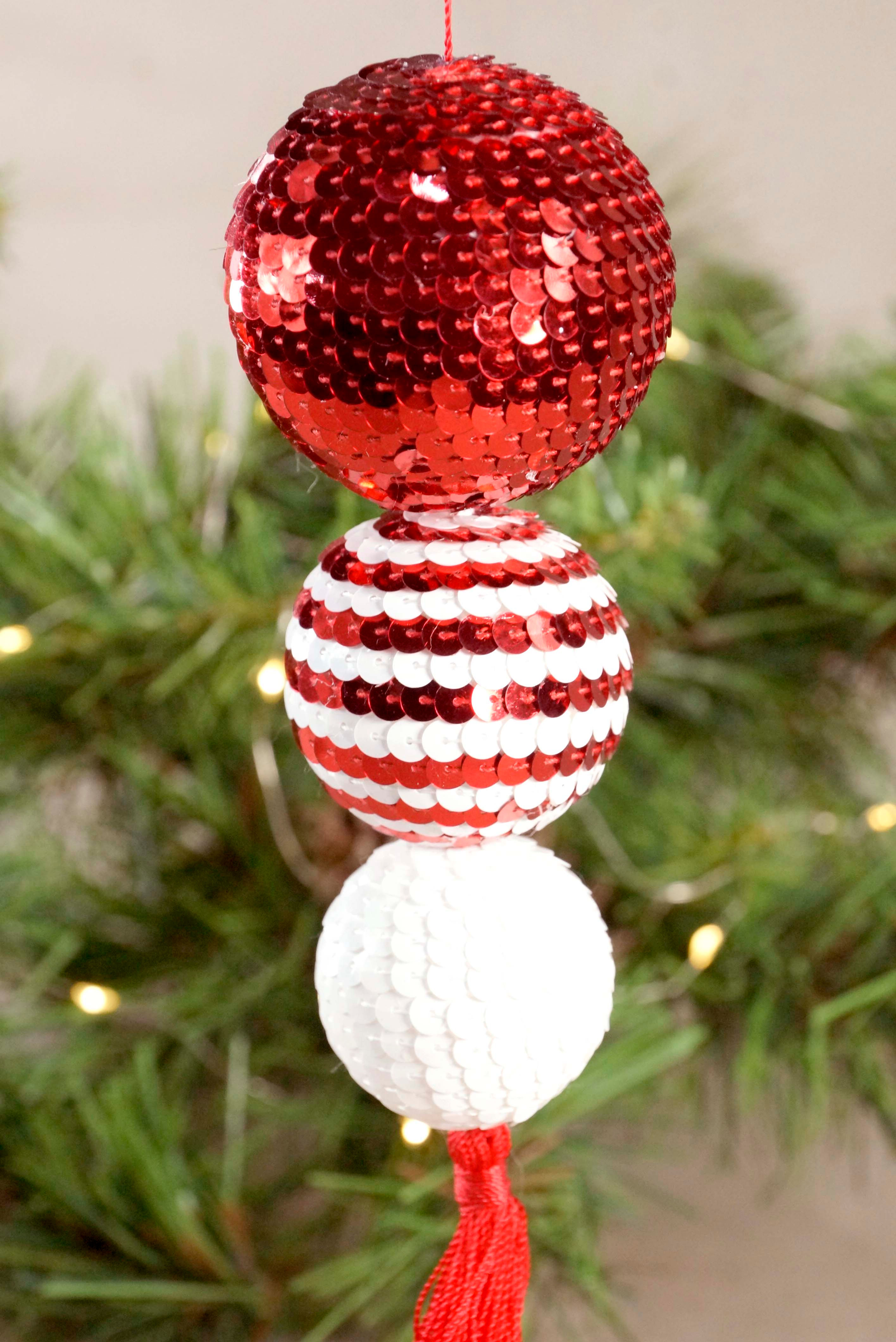 TASSEL TRIPLE LENTEJUELAS