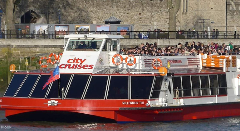 Tur Kapal Pesiar Sungai Thames London.jpg