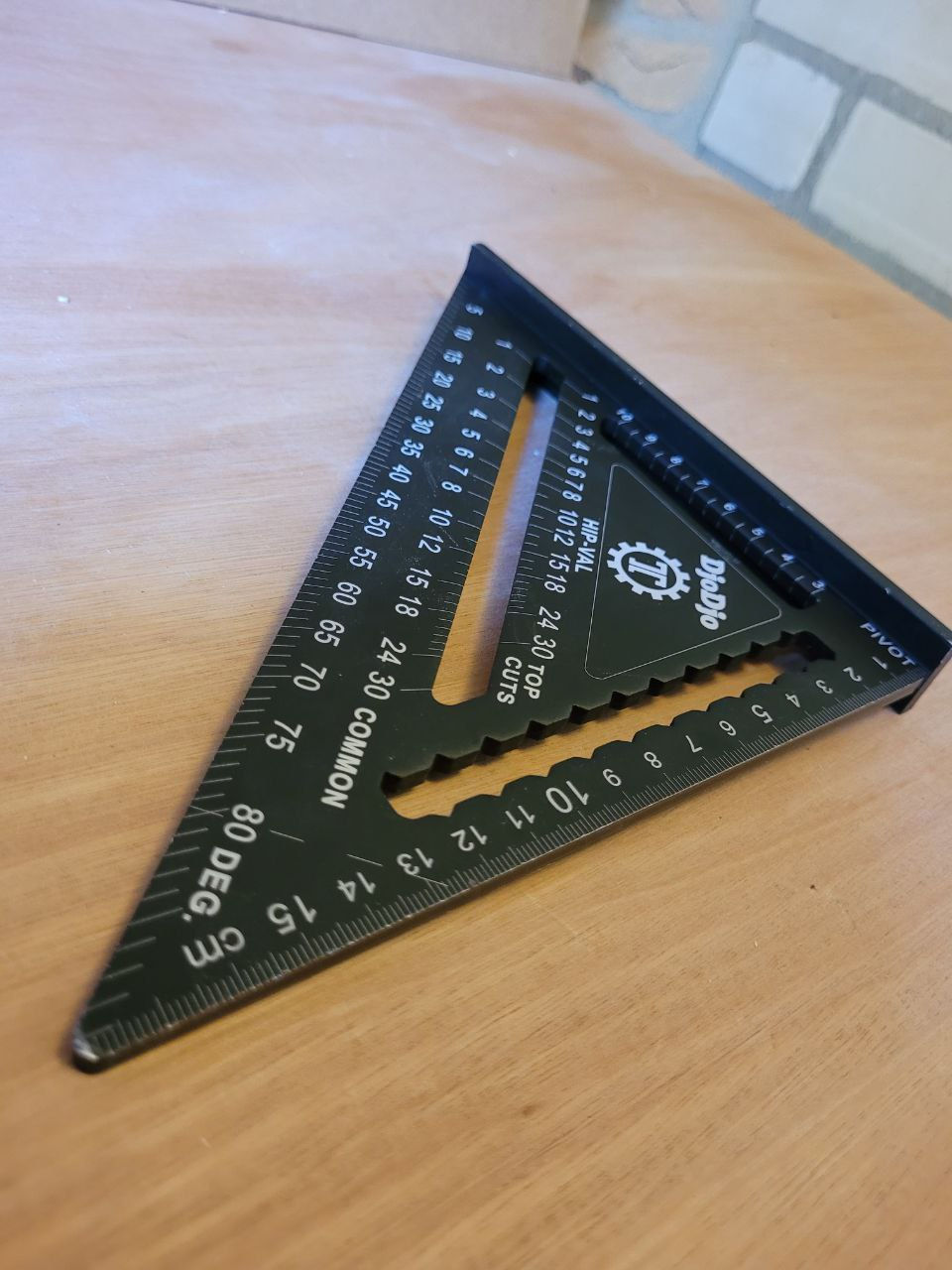 Speedsquare met afteken en afmeet zijde