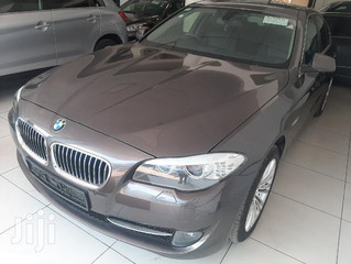 bmw-523i-2012-gray-1_5jpg