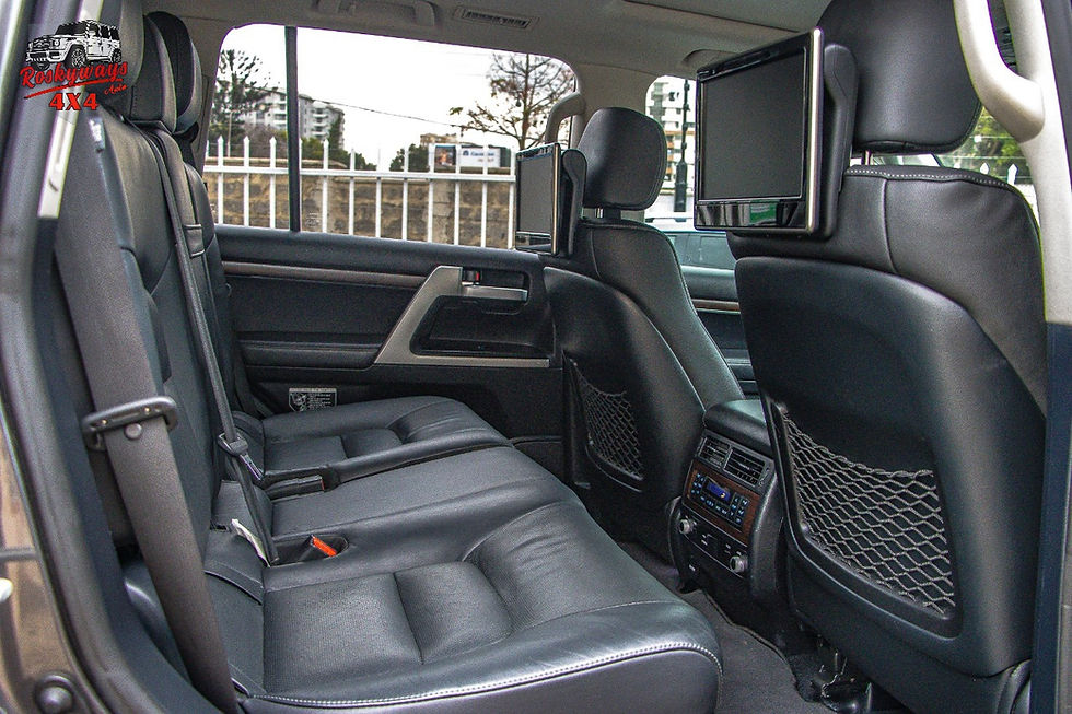 Thumbnail: Toyota Land Cruiser Sahara