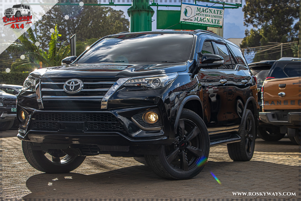 Toyota Fortuner 2.8 TRD Sport