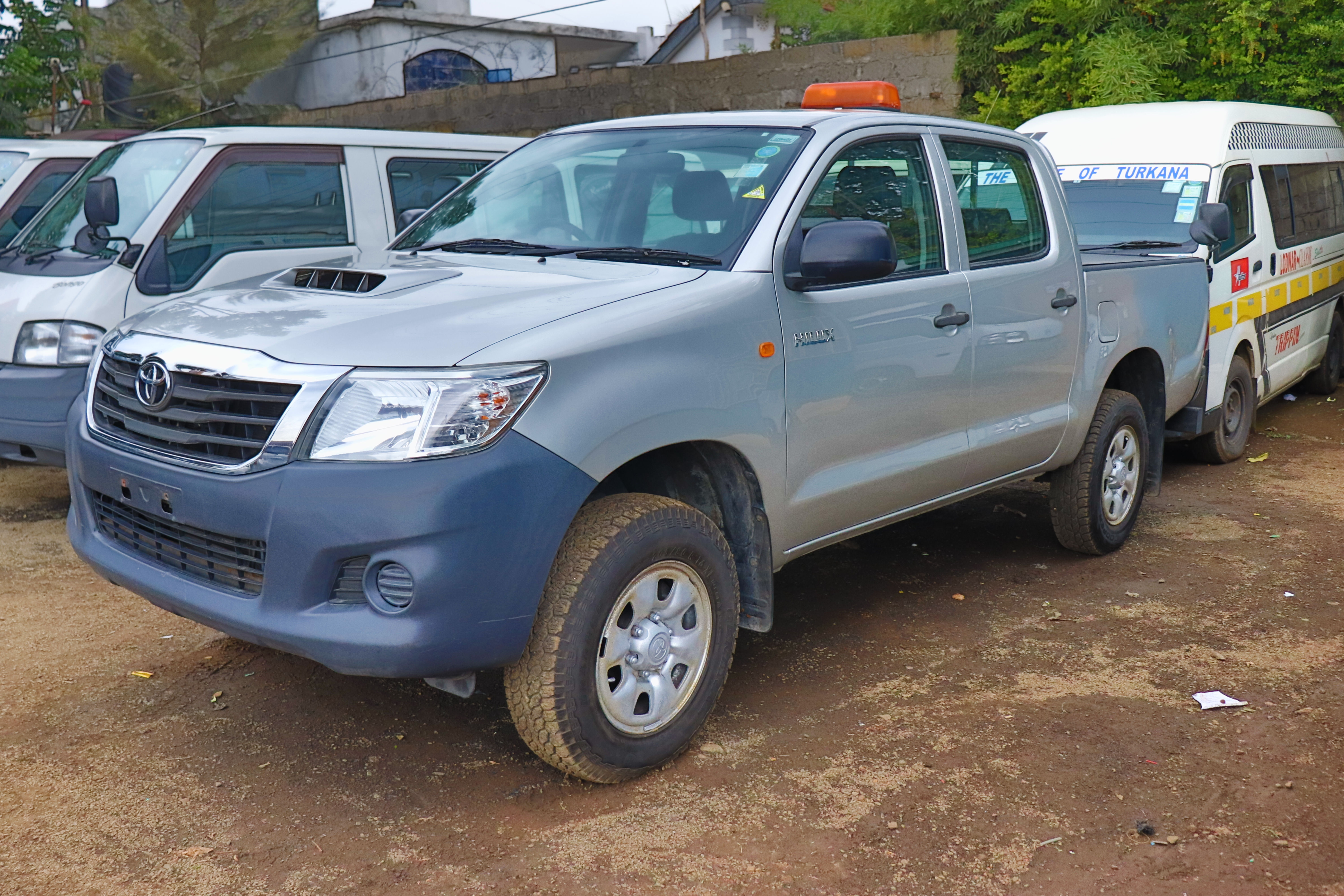 TOYOTA HILUX