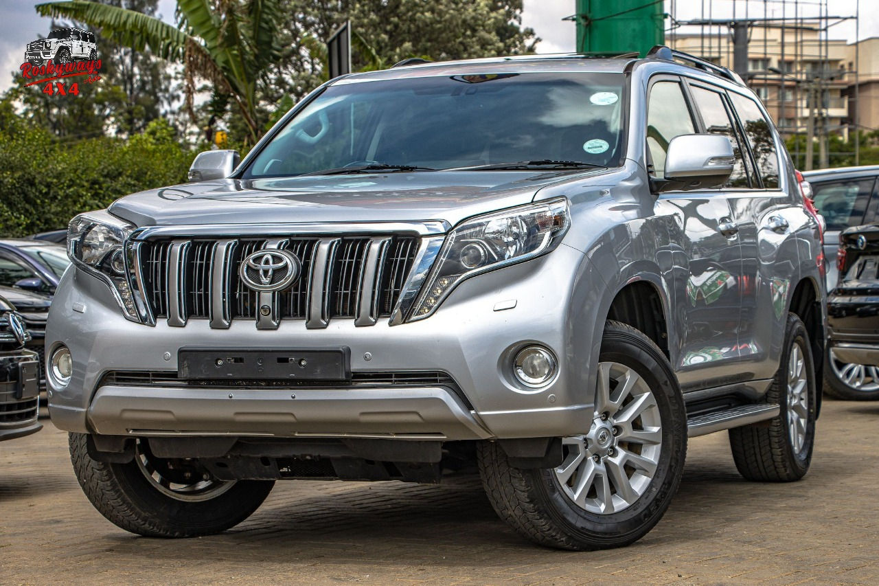 Toyota Land Cruiser Prado VX-L