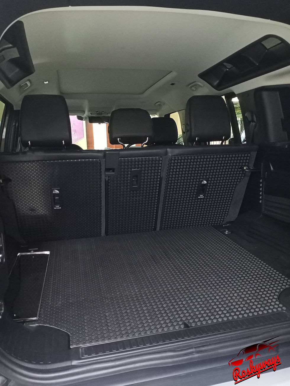 Thumbnail: Land Rover Defender 110