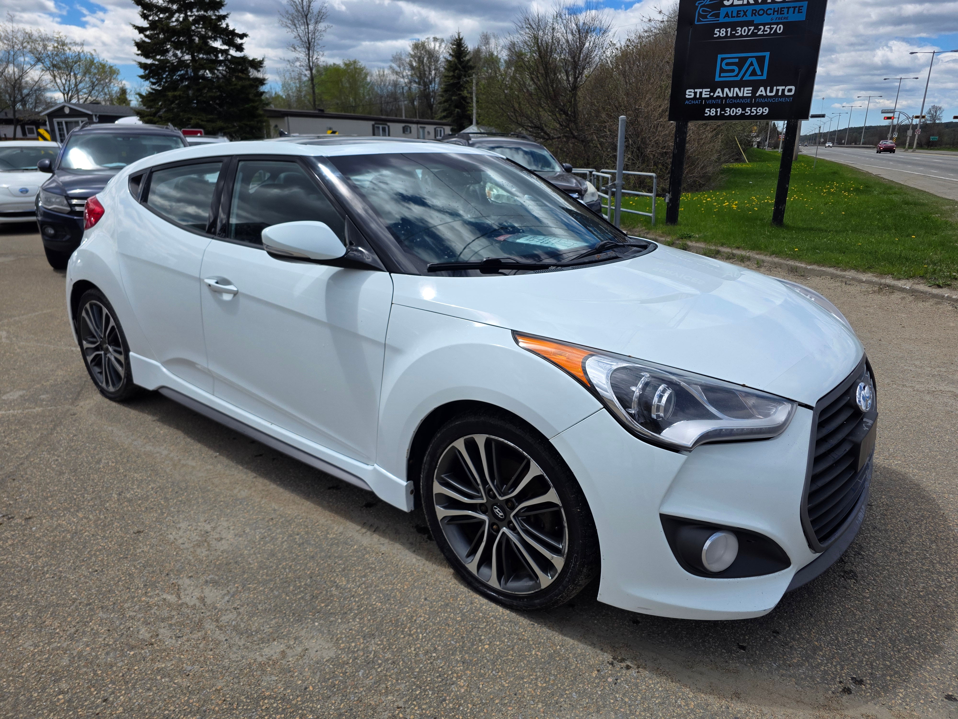 VELOSTER 2016