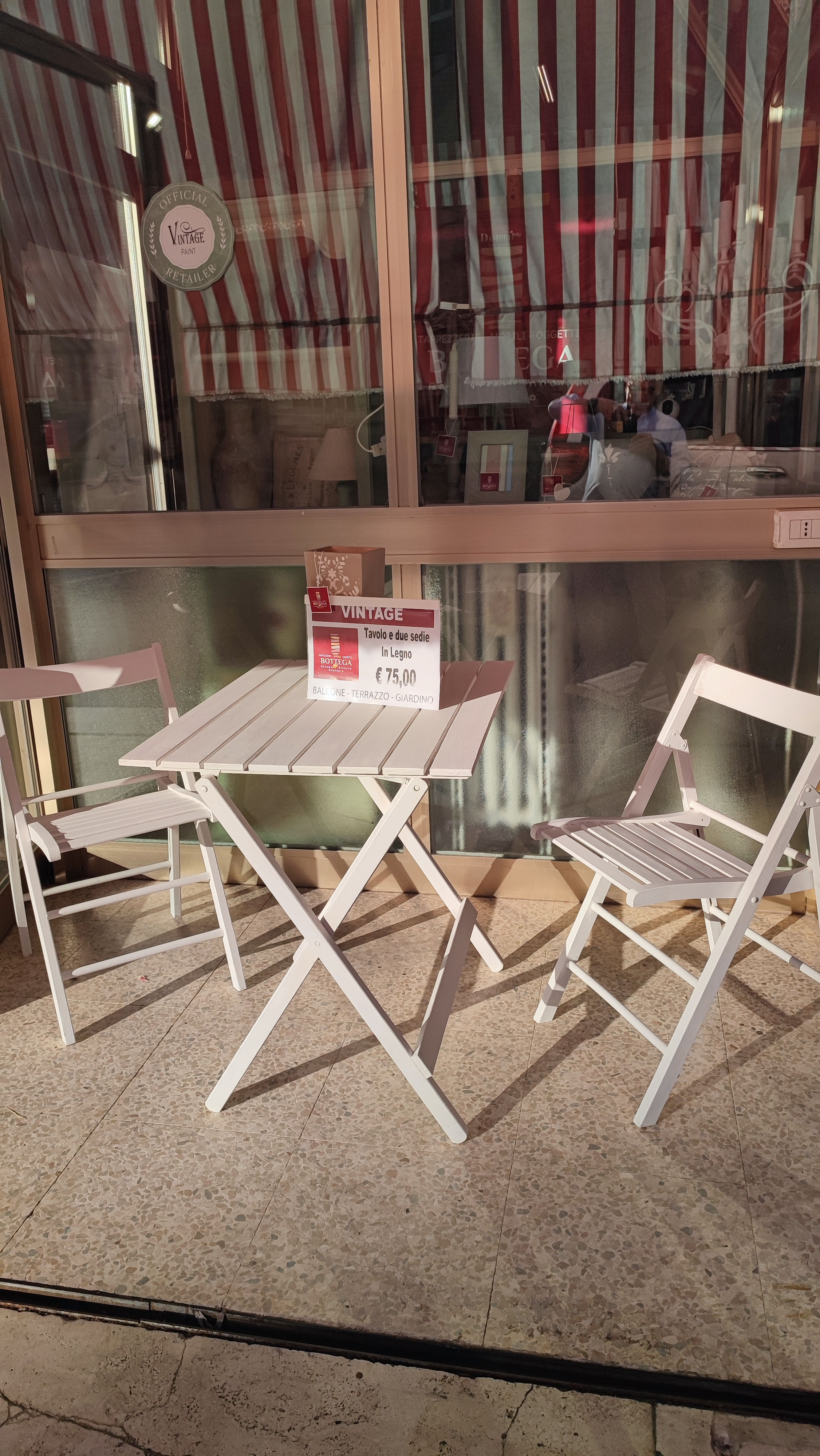 Tavolo e due sedie in legno RIBASSATO