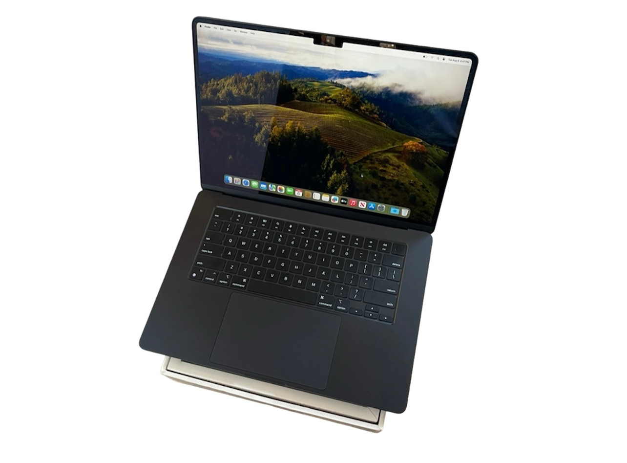 New 2024 M3 Macbook Air 15" 512GB SSD
