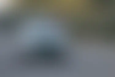 BluSmart تحت المجهر: إيقاف الخدمة المفاجئ يضع مستقبل "أوبر الهندية الخضراء" على المحك وسط عاصفة قروض السيارات الكهربائية!