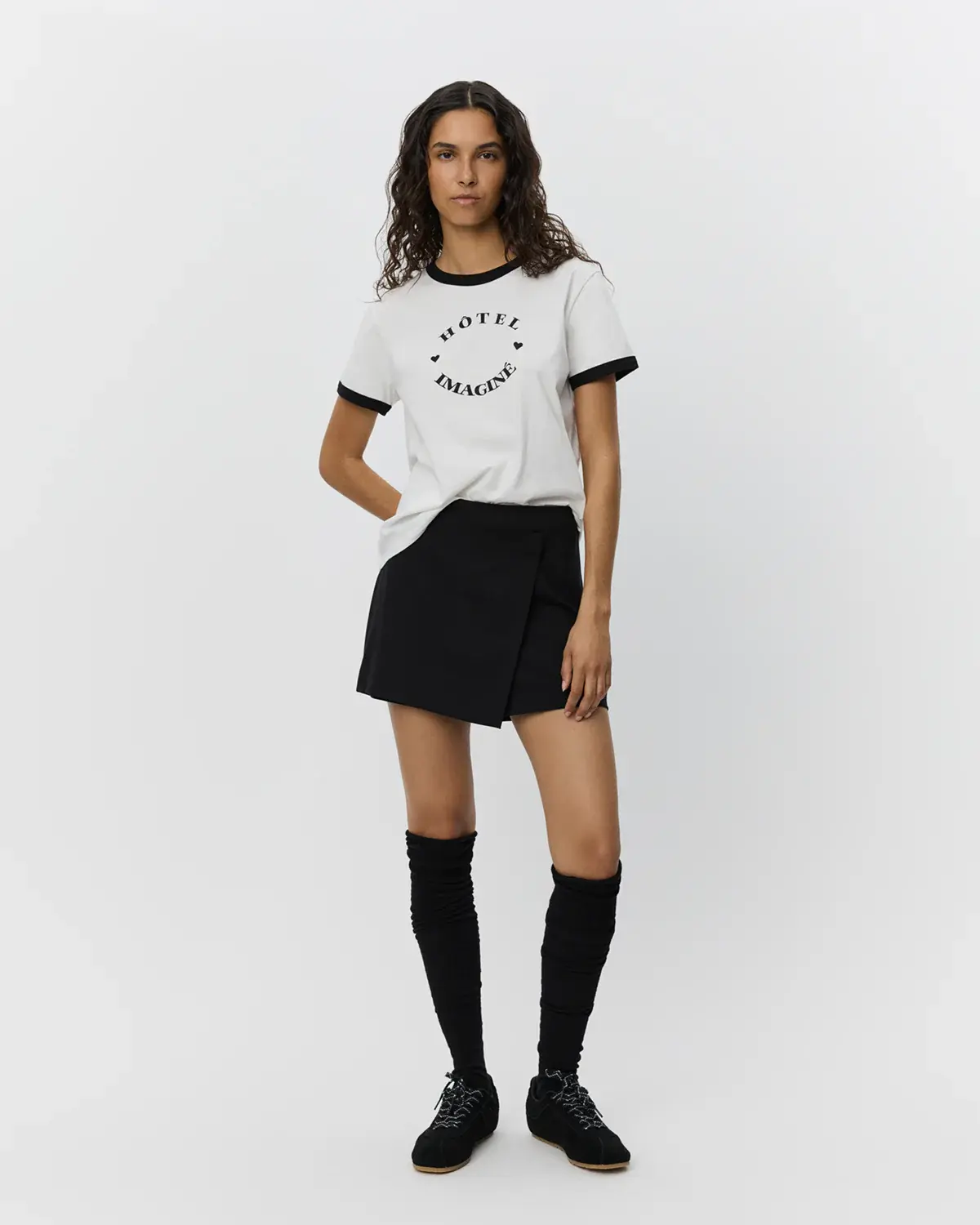 T-shirt met zwart contrast