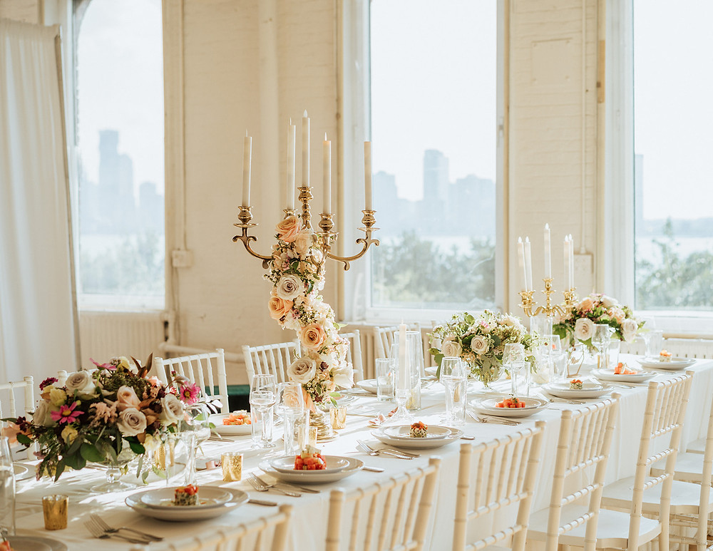 Wedding tablescape photo by 22Ivy