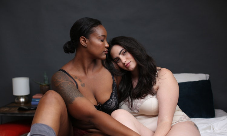 2 Women Couple In Bed Together